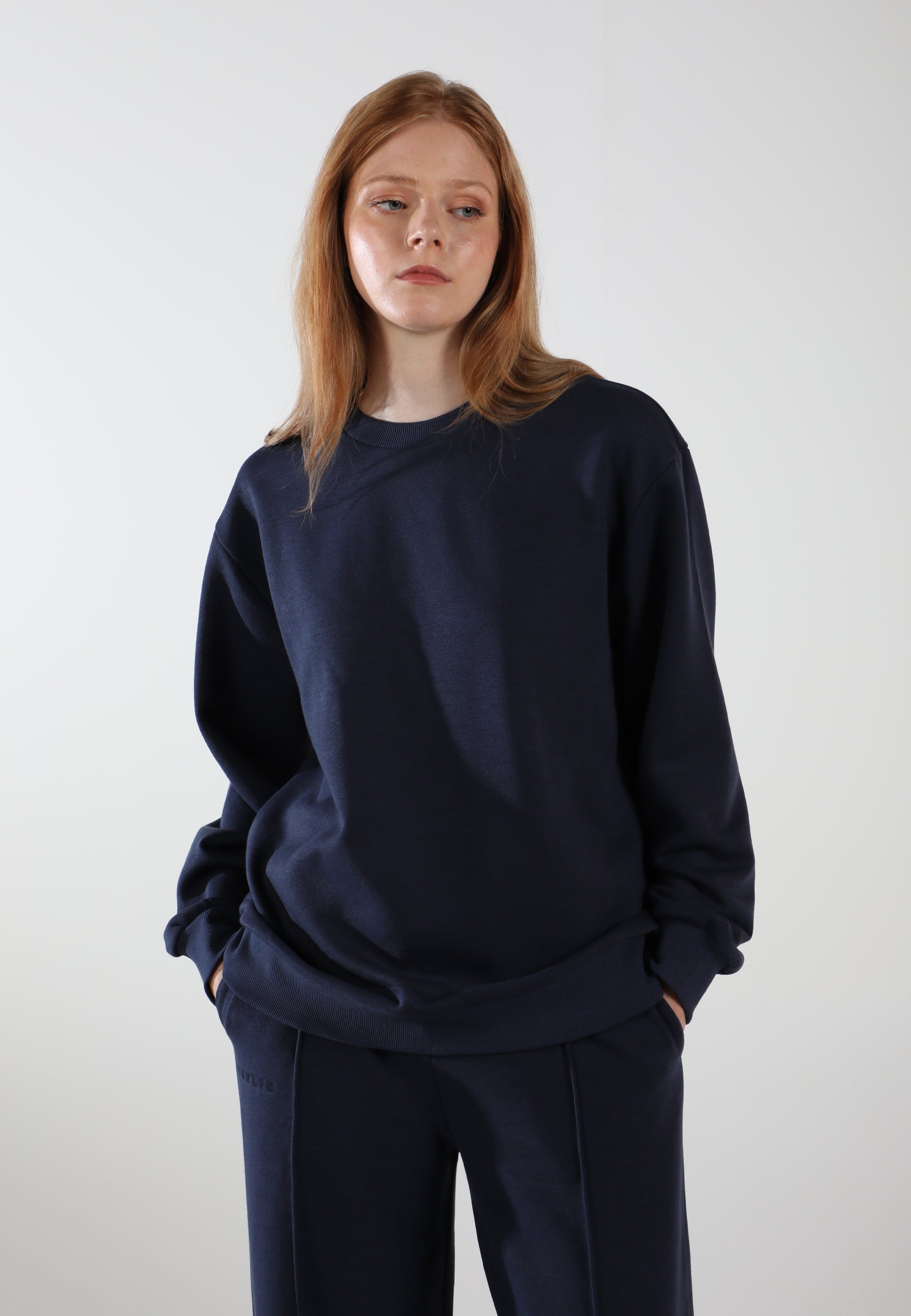 Oversized Crewneck Sweatshirt / Midnight Navy