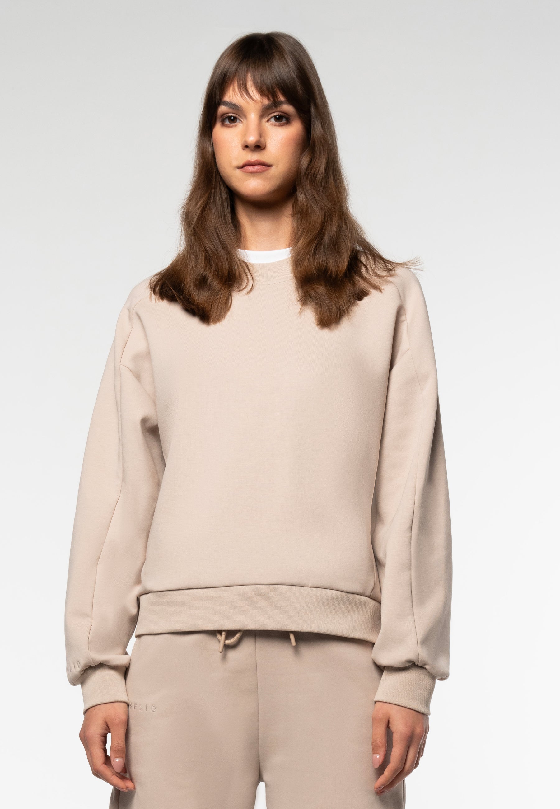 Kurzes Sweatshirt mit Rundhalsausschnitt / Beige 